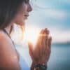Wie moderne Spiritualität und Esoterik Frauen klein halten