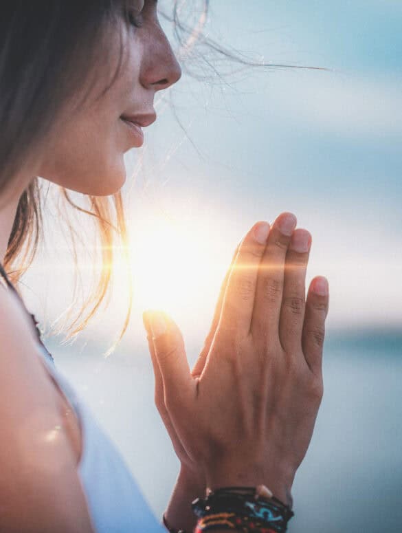 Wie moderne Spiritualität und Esoterik Frauen klein halten