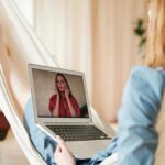 7 kritische Dokus über Esoterik, Coaching und Spiritualität