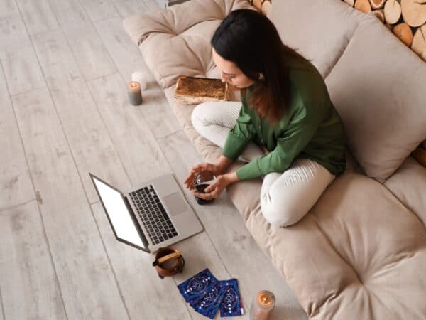 Spirituelle "Heilung" auf Social Media Kritik