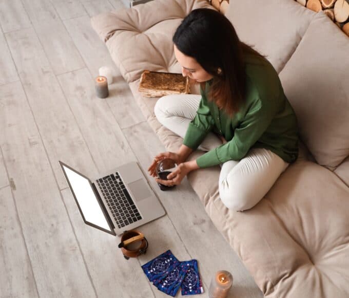 Spirituelle "Heilung" auf Social Media Kritik